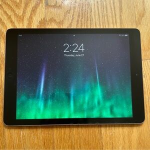 iPad Air 2nd Generation Space Grey WITH case